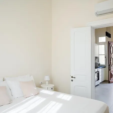 Alcestis Apartamento